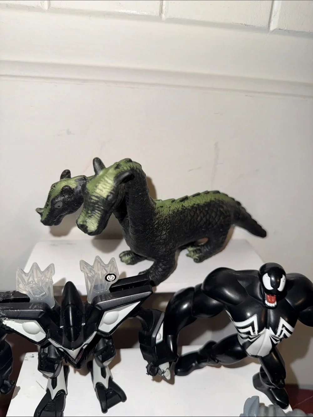 Green Reptile Figure - Unbranded Durable Toy for Pets Reptile Display